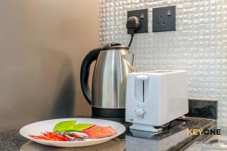 Elz Residence Stylish Studio Living - 1