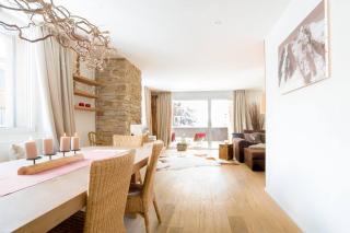 Alpine Chic Apartment - 5