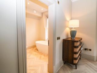 Pavilion Suite - 1