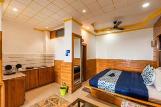 Shalom Backpackers Mall Road Mcleodganj - 2