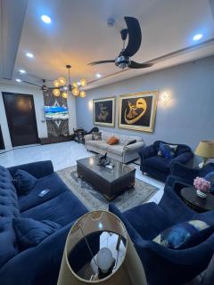Luxe Retreat - 8