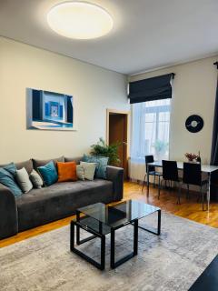 Theatre Old Town Apartments Free Parking - 0