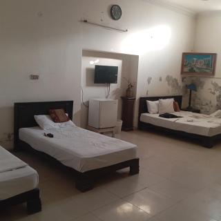 New Block Hotel Ambassador - 0