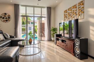 Cozy 3-Bedroom Pool Villa at Oxygen Bang Tao by Metrika - 7
