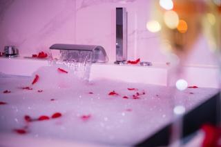Suite BULLE D'AMOUR Balnèo Spa & Terrasse à 5 min des plages - 0