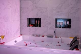 Suite BULLE D'AMOUR Balnèo Spa & Terrasse à 5 min des plages - 4