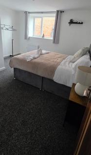Burton House - 2BR - Sleeps 4 - Flat 2 - 4