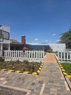Kahiu Amboseli Safari Luxury Resort - 1