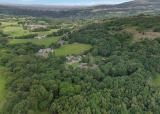 Charlesworth Lodges - 3
