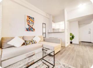 Bright 1BR Ville-Marie Montréal Condo - Near Metro - 5