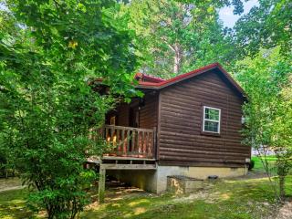 Buckeye Hut at Avenwood Cabins - 3