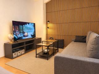 Elegant 2-Bedroom Apartment for 8 near Vorgartenstraße Metro - 9