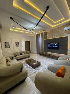 Champ Luxury Apartments - 0