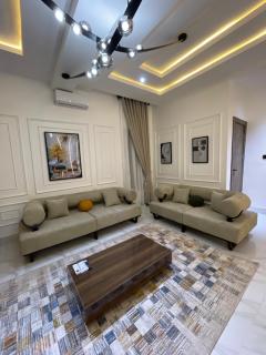 Champ Luxury Apartments - 9