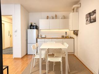 Intelligent 2-room flat for 8, U1 Vorgartenstraße - 3