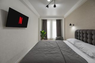 Bright Apartment with a View of the Circus - 7