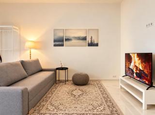 Brand New 2-Room Apartment near Jägerstraße Metro - 0