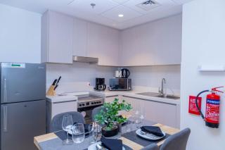 Bloomfields Elegant 1br in Waters Edge Yas Island - 3
