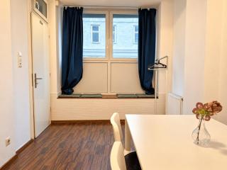 Warm 2-Bedroom Ground-Floor Flat near Taborstraße Metro - 8