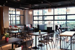 J Hotel - 8