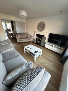 Spacious 2BR South Anston House Driveway Parking - 6