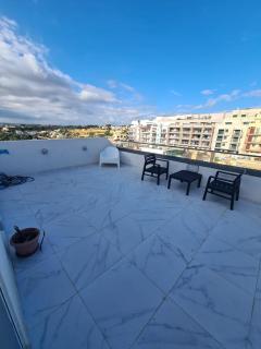 Marsascala New & Modern Penthouse - 6