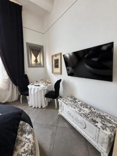 AB Suite Innovative Design B & B - 9