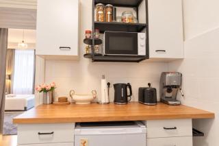 Marvelous 2-Bedroom Apartment near Hauptbahnhof - 7
