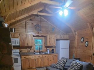 Whippoorwill at Avenwood Cabins - 2