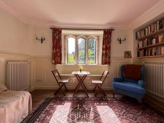 Hole House - 4