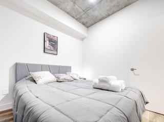 Modern 1BR Apartment in Downtown Montreal - 5
