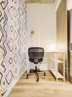 Modern 1BR Apartment in Downtown Montreal - 3