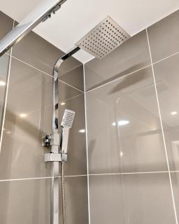 Modern Cardiff 1BR Flat, Sleeps 6, Aparthotel 1, New - 7