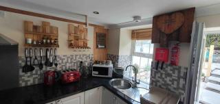 Cosy Cottage in Garnant - 1