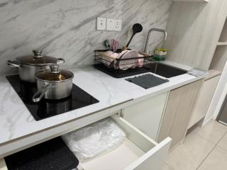 BAYSUITES LIKAS Family Room - 4