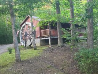 Millers Den at Avenwood Cabins - 0