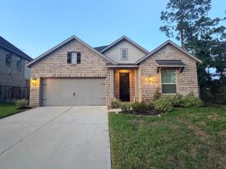 Beautiful home with trails, lake & community pool - 6
