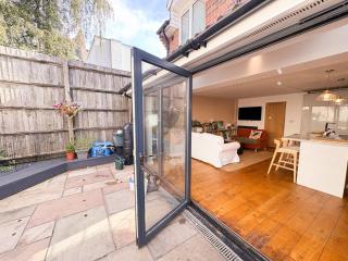 Harbourside Haven - Two bedroom House - 2