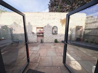 Harbourside Haven - Two bedroom House - 1