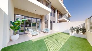 Vacationer Holiday Homes l Family-Friendly 3 Bed Villa l Private Garden - 2
