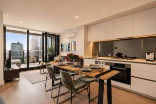 SODO Level 35 2 Bed Santuary with Balcony & Resort Amenities - Pool Jacuzzi Sauna Steam Room & Gym - Melbourne - 3