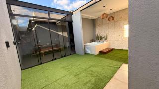 Casa, área gourmet e jacuzzi - 2