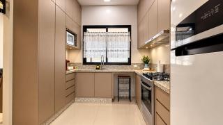 Casa, área gourmet e jacuzzi - 1