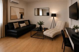 Octagon Main Square Apartment - 9