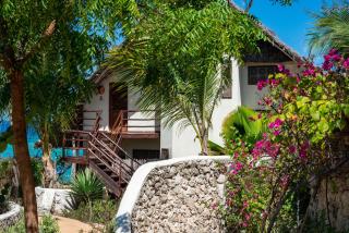 Sunshine Marine Lodge - 7