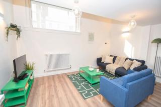 Spacious 1BED Mezzanine Apartment in Central Leeds - 4