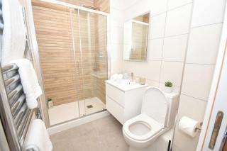 Spacious 1BED Mezzanine Apartment in Central Leeds - 6