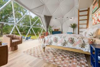 5 O'Clock Somewhere - Tiki Dome w/ Private Hot Tub - 5
