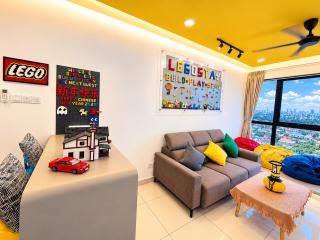 Midvalley southkey Mosaic LeGoSTAY Build Play Stay JB CIQ 2BR8PAX - 3