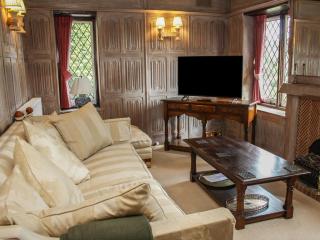 Tudor Lodge - 7
